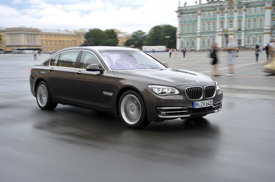  BMW 750iL 2013 года  (фото 68 из 96)